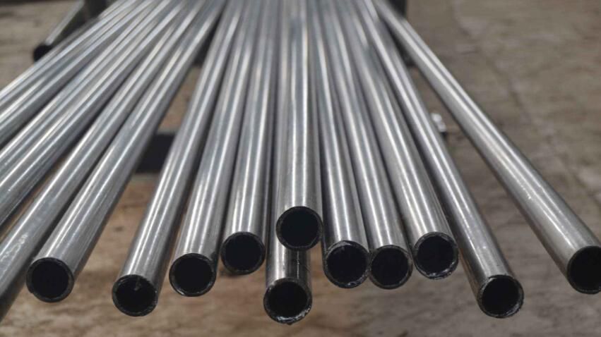 25 welded pipe is more than one meterPrecision steel pipe
